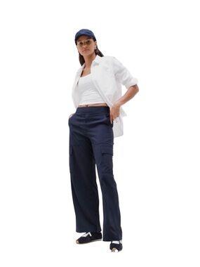 Athleta Brooklyn Heights High Rise Cargo Pant in Navy Size 14 Petite